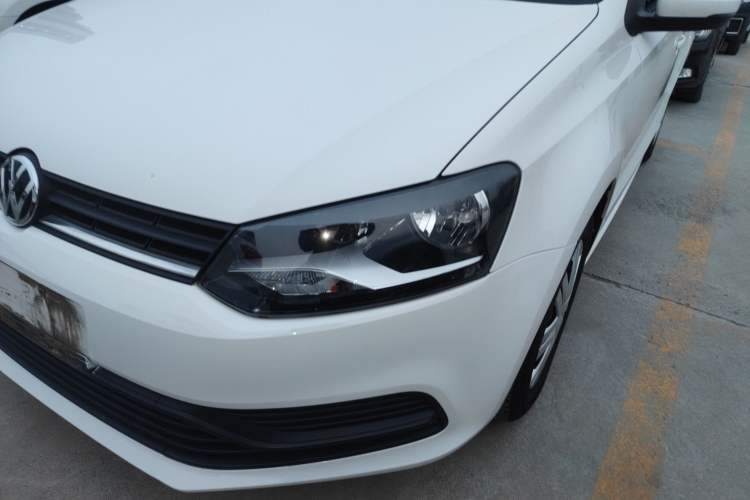 Used Volkswagen Polo 2016 1.4L Automatic Trendy Model Left Front Headlight