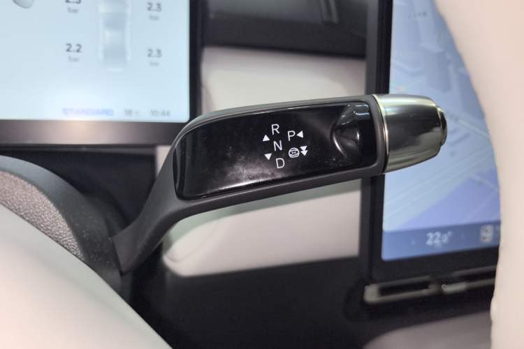 Used XPeng P7+ 2024 Long-Range Max Gear Lever