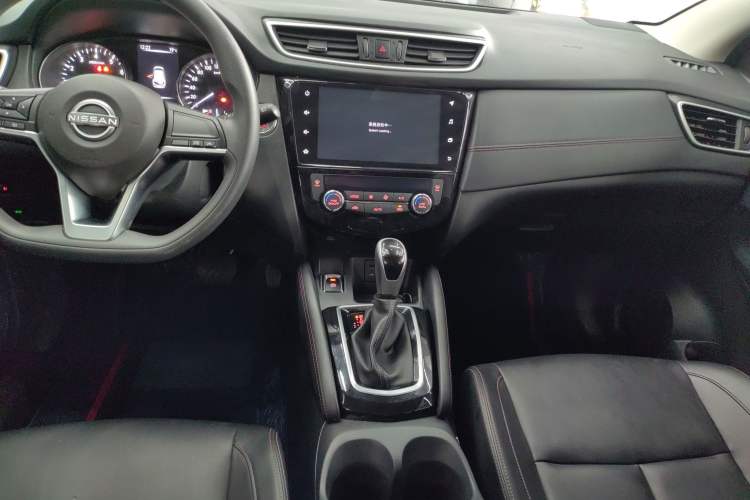 Used Nissan Qashqai 2023 Classic 2.0L CVT XV Comfort Edition Audio And AC Panel