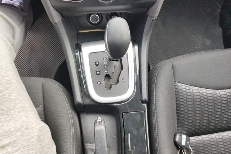 Used Citroen C4L 2013 1.6THP Automatic Enjoyment Edition Gear Lever