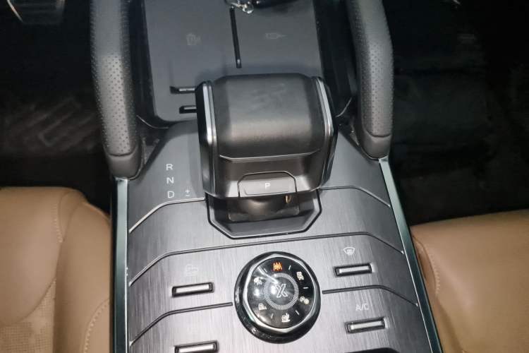 Used JETOUR Traveler 2023 2.0T All-Wheel Drive CrossPRO+ Gear Lever