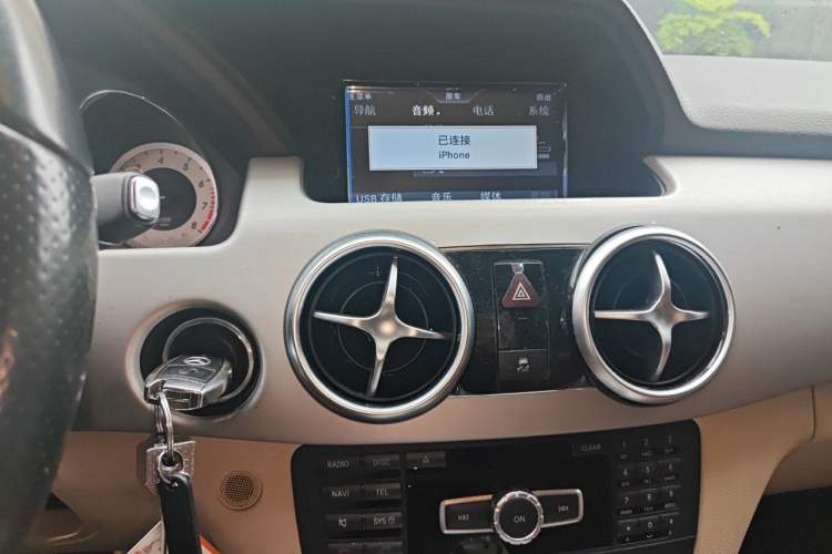 Used Mercedes-Benz GLK-Class 2015 GLK 260 4MATIC Dynamic Edition Ultimate Version

