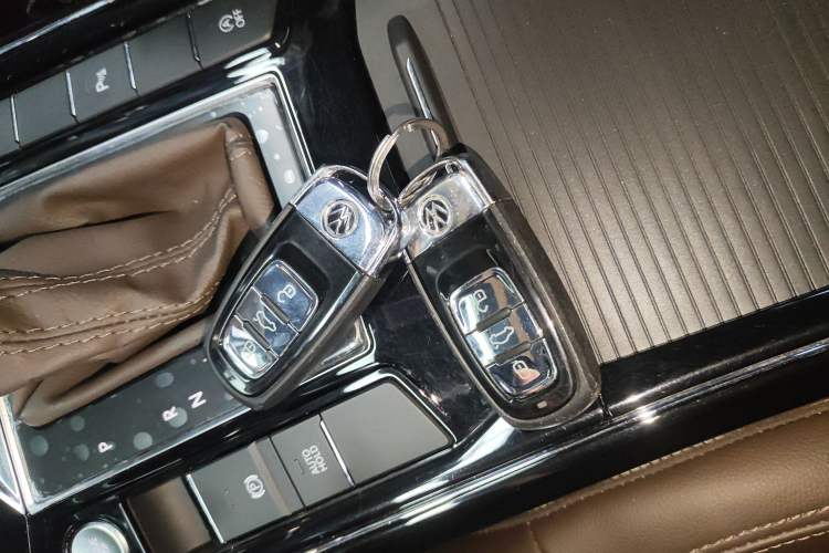 Used Volkswagen Phideon 2021 380TSI Luxury Edition Interior 1