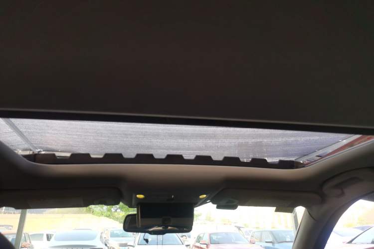 Used Infiniti Q50L 2015 2.0T Enjoyment Edition Headliner