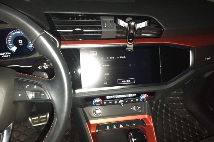 Used Audi Q3 2021 35 TFSI Fashion Dynamic Model
