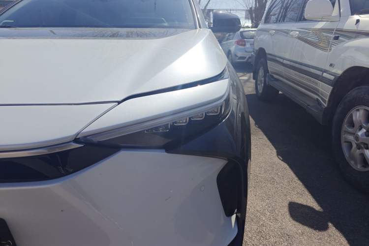 Used Toyota GAC bZ4X 2022 X-MODE Four-Wheel Drive Ultra Left Front Headlight