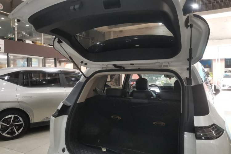 Used AION Y 2022 Plus 70 Tech Edition Trunk