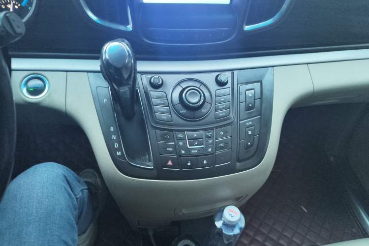 Used Buick GL8 2011 3.0L GT Luxury Business Haoya Edition