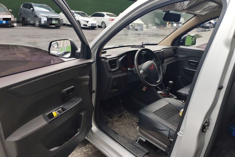 Used Wuling Hongguang V 2022 1.5L Jingqu Version Hydraulic Power Steering LAR