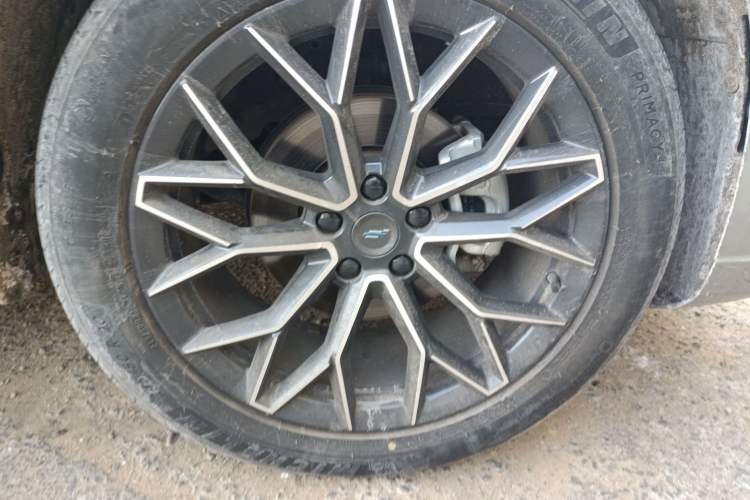 Used Oshan Z6 2022 Blue Whale 1.5T DCT Smart Navigation Model
