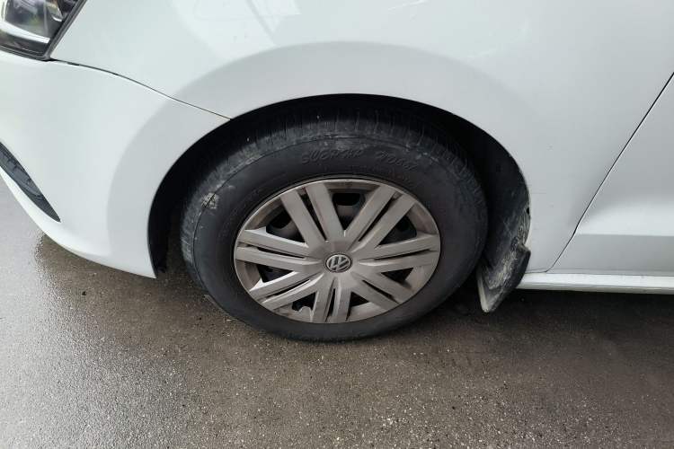 Used Volkswagen Polo 2018 1.5L Manual Drive-Comfort Model Exterior 1