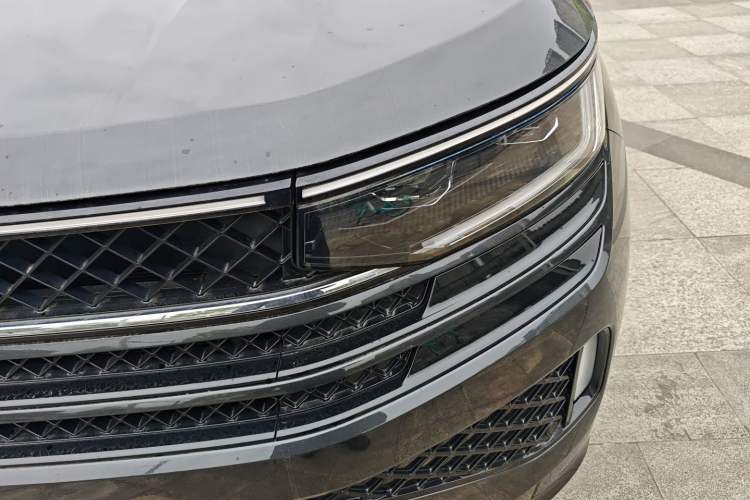 Used Volkswagen Tavendor 2023 380TSI Four-Wheel Drive R-Line Cruise Edition