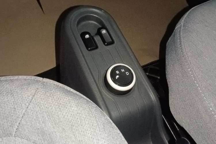 Used Wuling Hongguang MINIEV 2021 Macaron Premium Model – Lithium Iron Phosphate