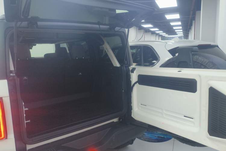 Used Ford Bronco 2024 2.3T Ink Diamond Big-Tire Off-Road Version Trunk