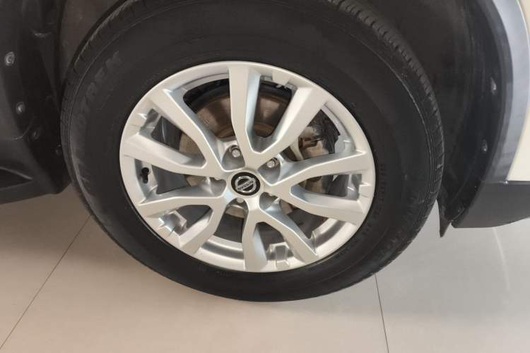 Used Nissan X-Trail 2021 2.0L CVT 2WD XL ITS SmartConnect Comfort Edition Right Front Wheel Hub
