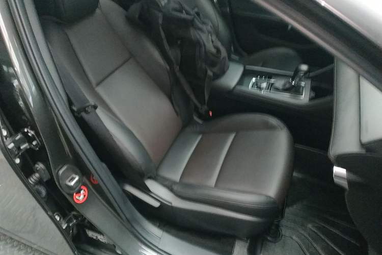 Used Mazda 3 Axela 2020 2.0L Automatic Zhiya Edition Right Front Seat