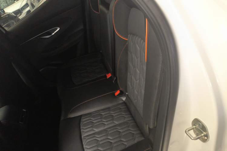 Used CHANGAN UNI-T 2022 1.5T Prestige Version
