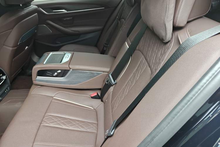 Used BMW 5 Series 2022 Second Facelift 530Li Luxury Version M Sport Package
