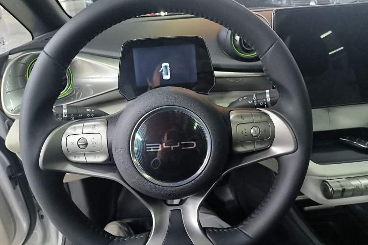 Used BYD Dolphin 2021 405 km Fashion Edition
