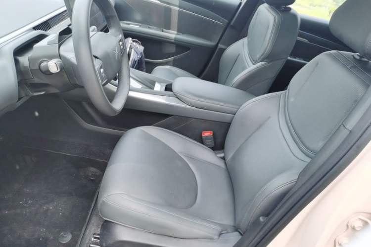 Used XPeng MONA M03 2025 600 with Ultra-Long Range Max Left Front Seat