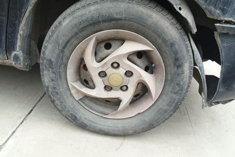 Used JAC Group Refine 2011 2.0L Shuttle Gasoline Standard Edition HFC4GA3