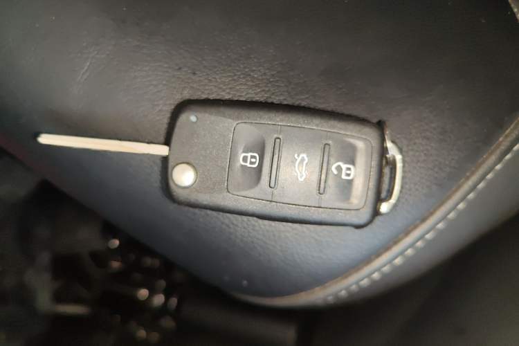 Used Volkswagen Sagitar 2016 230TSI 25th Anniversary Edition
