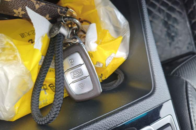 Used Hyundai Mistra 2016 1.8L Automatic Smart GLS Vehicle Key