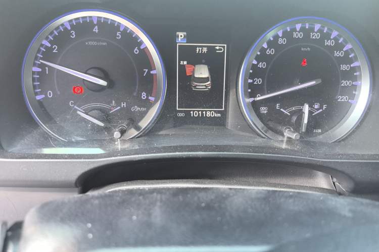 Used Toyota Highlander 2018 2.0T Four-Wheel Drive Luxury Edition 7 Seats China V Emission Standard
