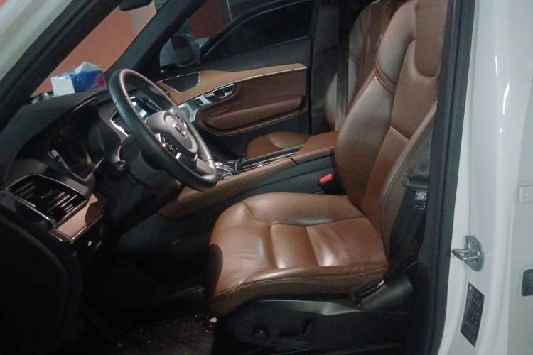 Used Volvo XC90 2023 B6 Zhiya Luxury 7-Seater