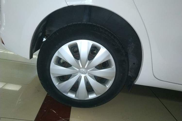 Used Toyota YARiS L Zhi Xuan 2015 1.5E Automatic Charm Edition