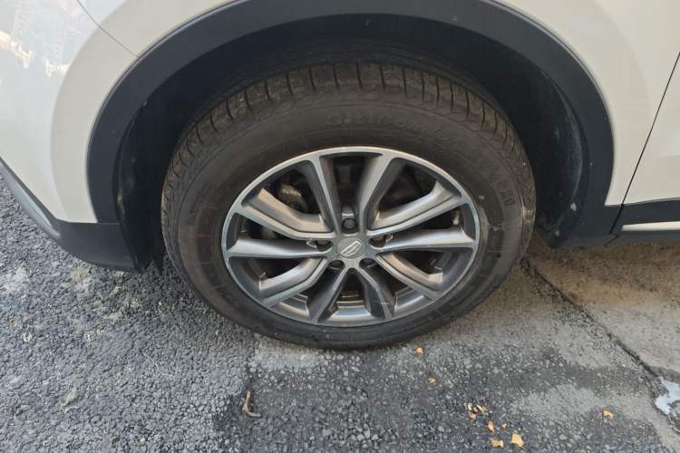 Used Geely Auto Emgrand X7 Sport 2018 1.8TD Automatic Two-Wheel Drive Smart Connect 4G Internet Edition
