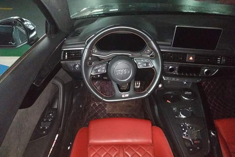 Used Audi S4 2018 S4 3.0TFSI Steering Wheel