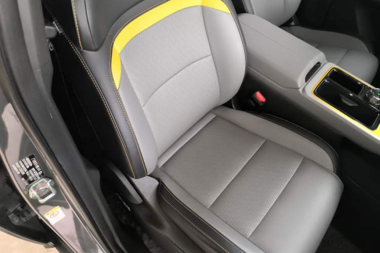 Used AION Y 2021 70 Tech Vitality Edition Right Front Seat