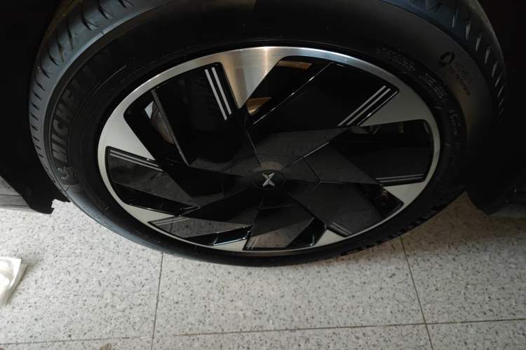 Used XPeng X9 2024 702 Ultra-Long Range Pro