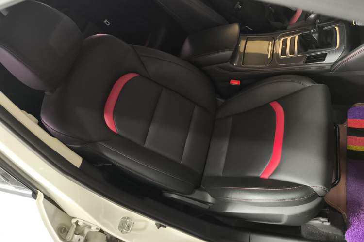 Used CHANGAN CS55 2017 1.5T Manual Colorful Edition
