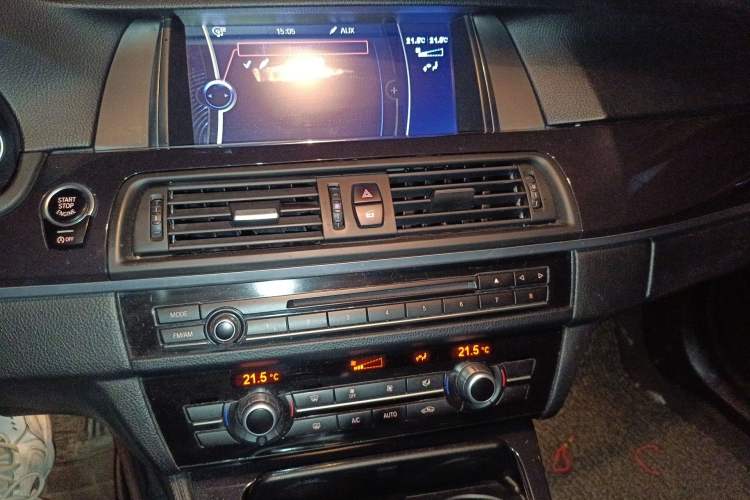 Used BMW 5 Series 2013 520Li Elegant Edition Audio And AC Panel