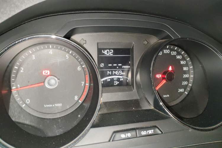 Used Volkswagen Bora 2014 1.6L Manual Fashion Edition
