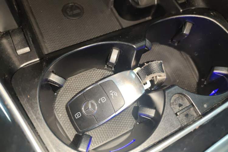 Used Mercedes-Benz GLC Coupe 2022 Refreshed GLC 260 4MATIC Coupe SUV Vehicle Key