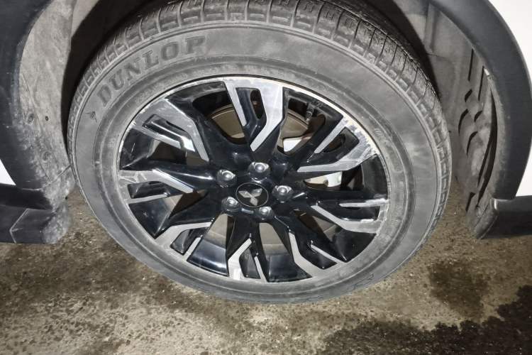 Used Mitsubishi Outlander 2020 2.0L Two-Wheel Drive Comfort Edition 7-Seater
