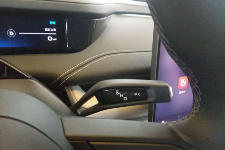 Used Xiaomi Auto SU7 2024 Rear-Drive Standard Founder Edition Gear Lever