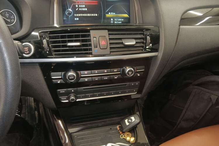 Used BMW X4 2014 xDrive20i X Design Package Audio And AC Panel