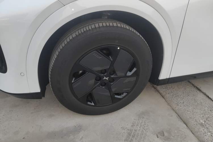 Used XPeng G6 2025 625 Long-Range Max Flagship Edition Exterior 4