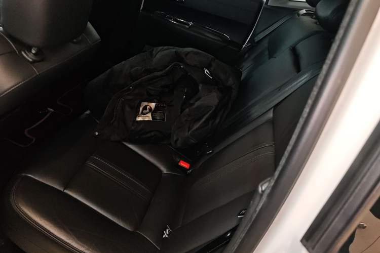 Used Peugeot 3008 2015 1.6THP Automatic Trend Edition
