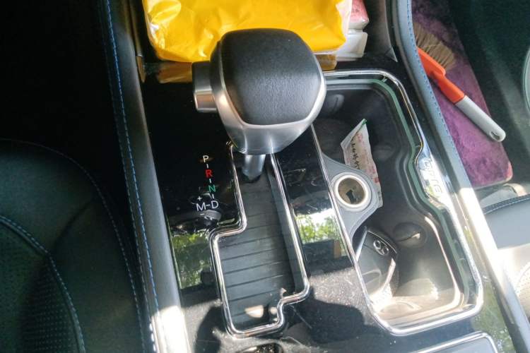 Used BAIC Off-Road BJ40 2019 2.3T Automatic Four-Wheel Drive Urban Hunter Edition Premium Model China VI Emission Standard Gear Lever