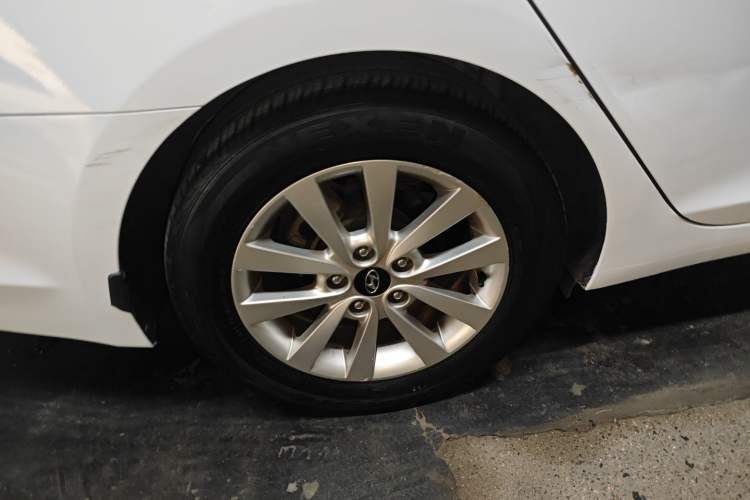 Used Hyundai Mistra 2014 1.8L Automatic Smart GLS
