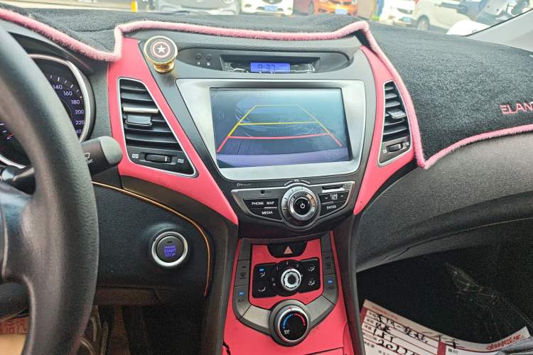 Used Hyundai Elantra (5th Generation / Langdong) 2015 1.6L Automatic Leading Model Audio And AC Panel