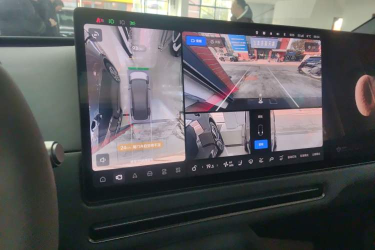 Used Li Auto Li Auto i6 2025 Model Four-Wheel-Drive Standard Type
