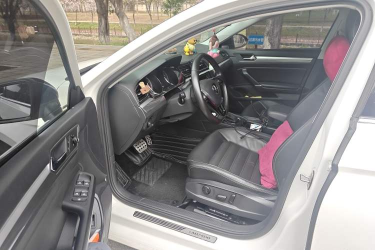 Used Volkswagen Lamando 2017 280TSI DSG Luxury Edition
