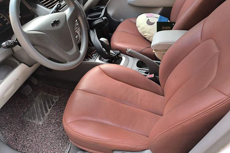 Used Chevrolet Sail 2013 Sedan 1.4L AMT Enjoy Edition Left Front Seat