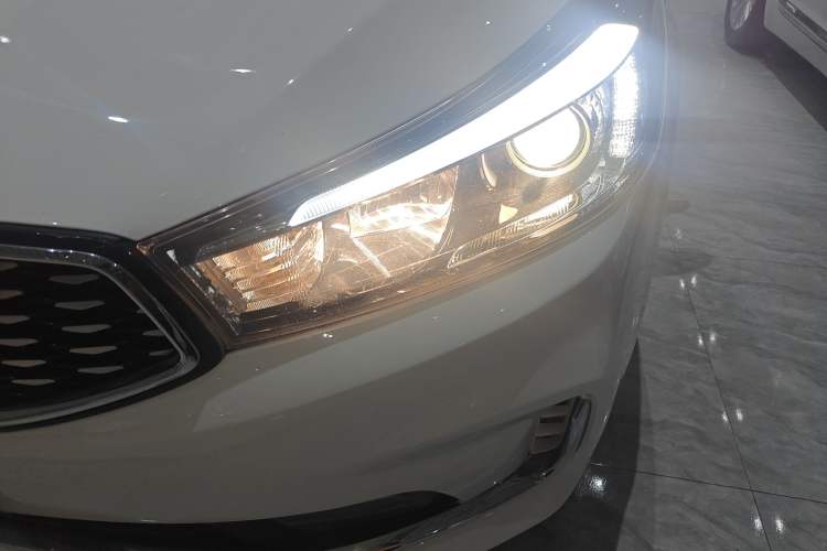 Used Kia K3 2017 1.6L Automatic 15th Anniversary Special Edition GLS Left Front Headlight
